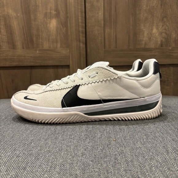 Nike Other - Nike SB BRSB Eco Skate Shoes Sneaker White Black men’s size 9